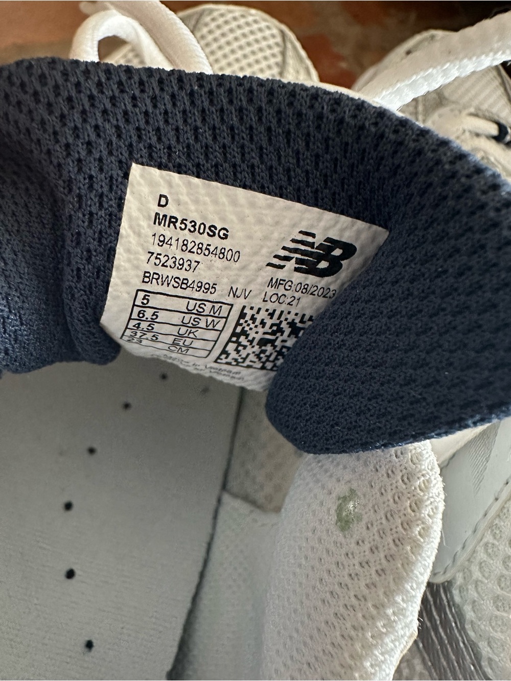 NWOT New Balance 530 Unisex Shoe - Picture 6 of 6